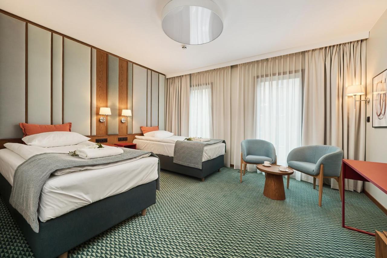 Gwarna Aparthotel City Center Wroclaw By Noclegi Renters Buitenkant foto