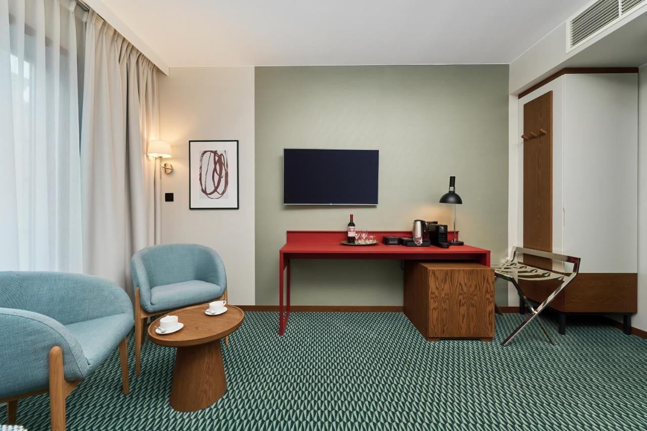 Gwarna Aparthotel City Center Wroclaw By Noclegi Renters Buitenkant foto