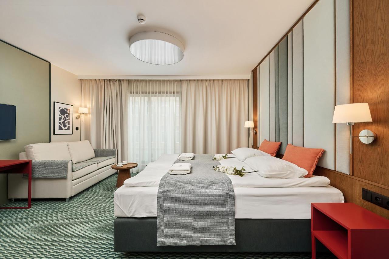 Gwarna Aparthotel City Center Wroclaw By Noclegi Renters Buitenkant foto