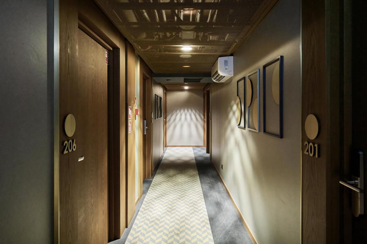 Gwarna Aparthotel City Center Wroclaw By Noclegi Renters Buitenkant foto