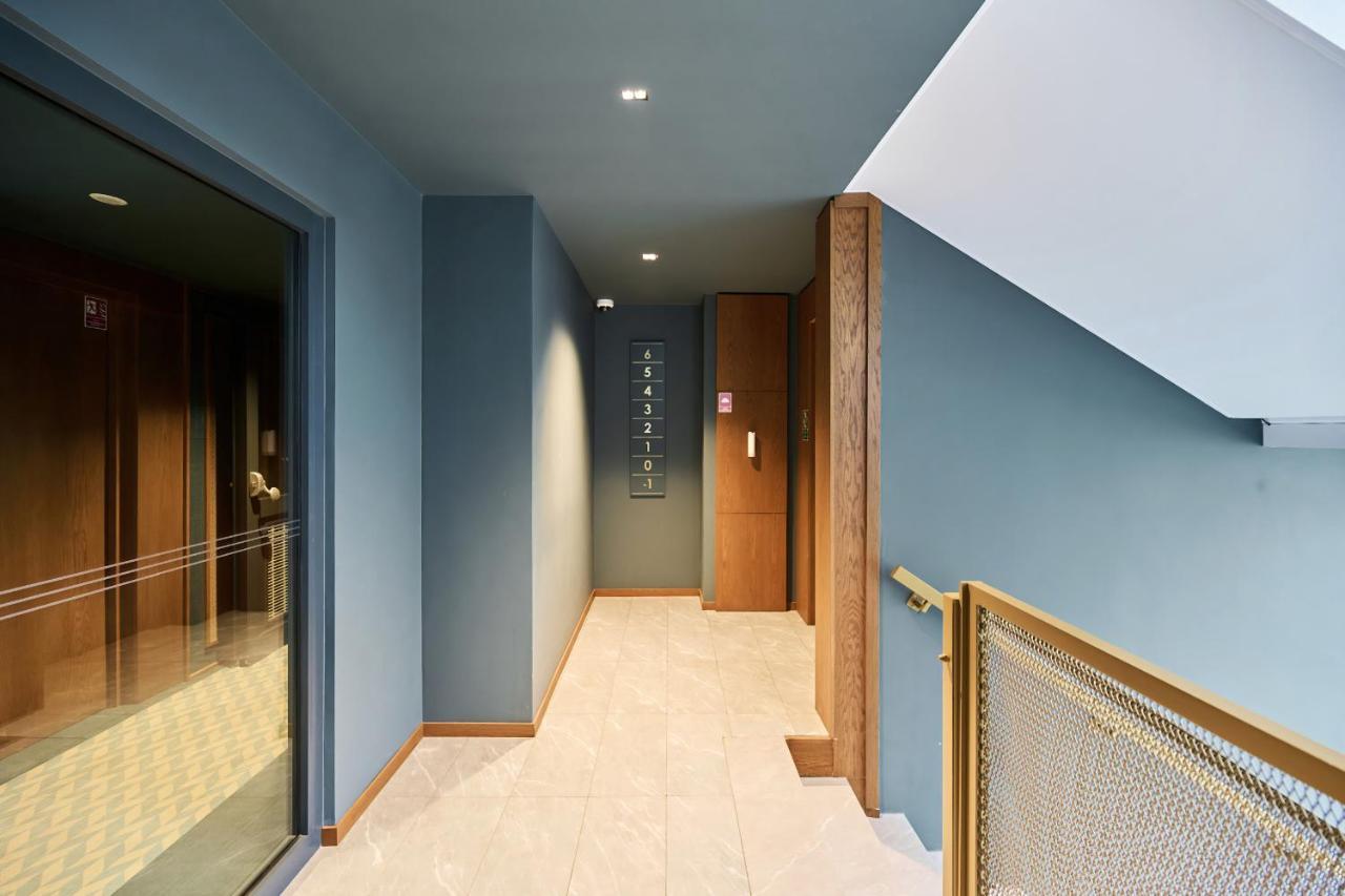 Gwarna Aparthotel City Center Wroclaw By Noclegi Renters Buitenkant foto