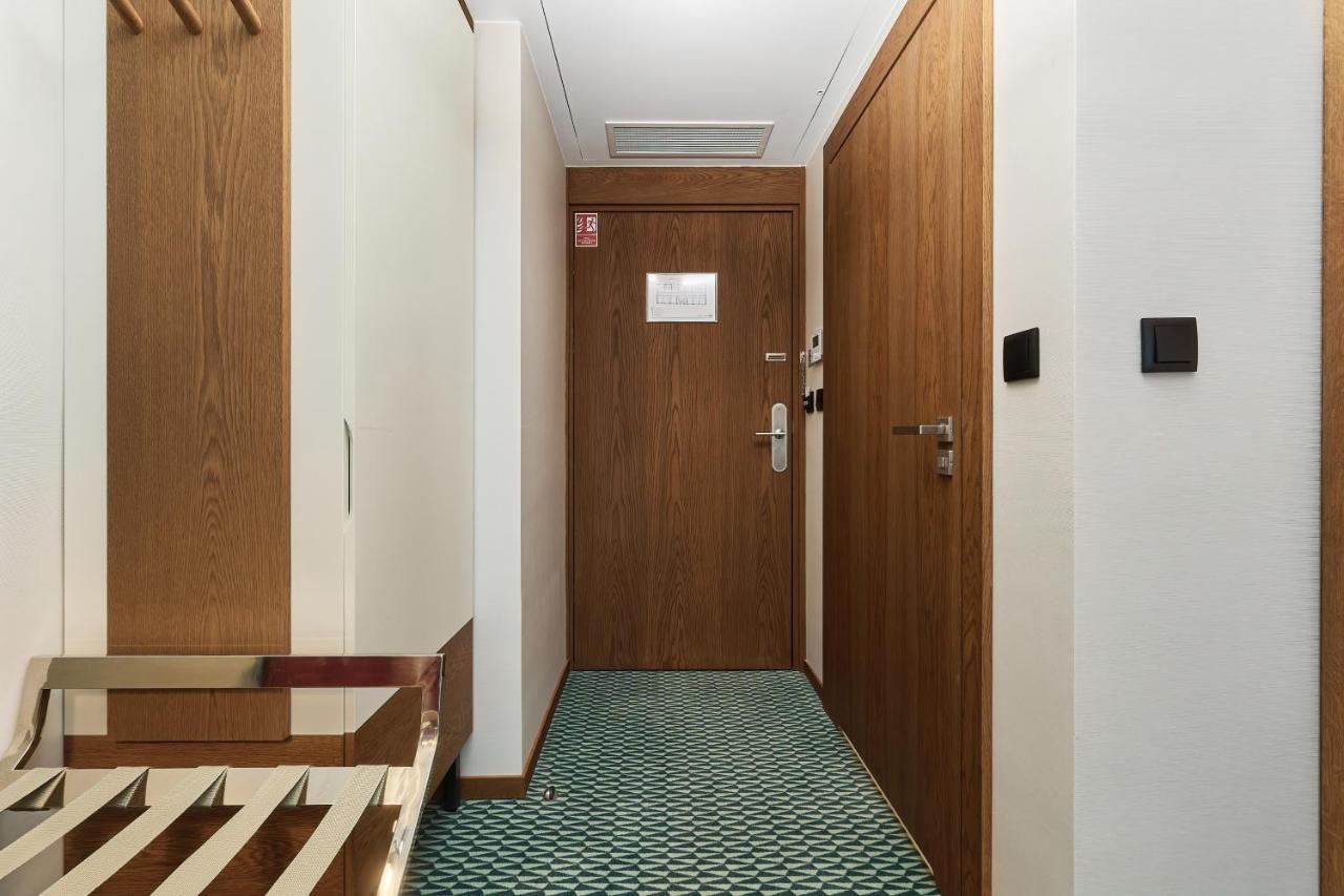 Gwarna Aparthotel City Center Wroclaw By Noclegi Renters Buitenkant foto