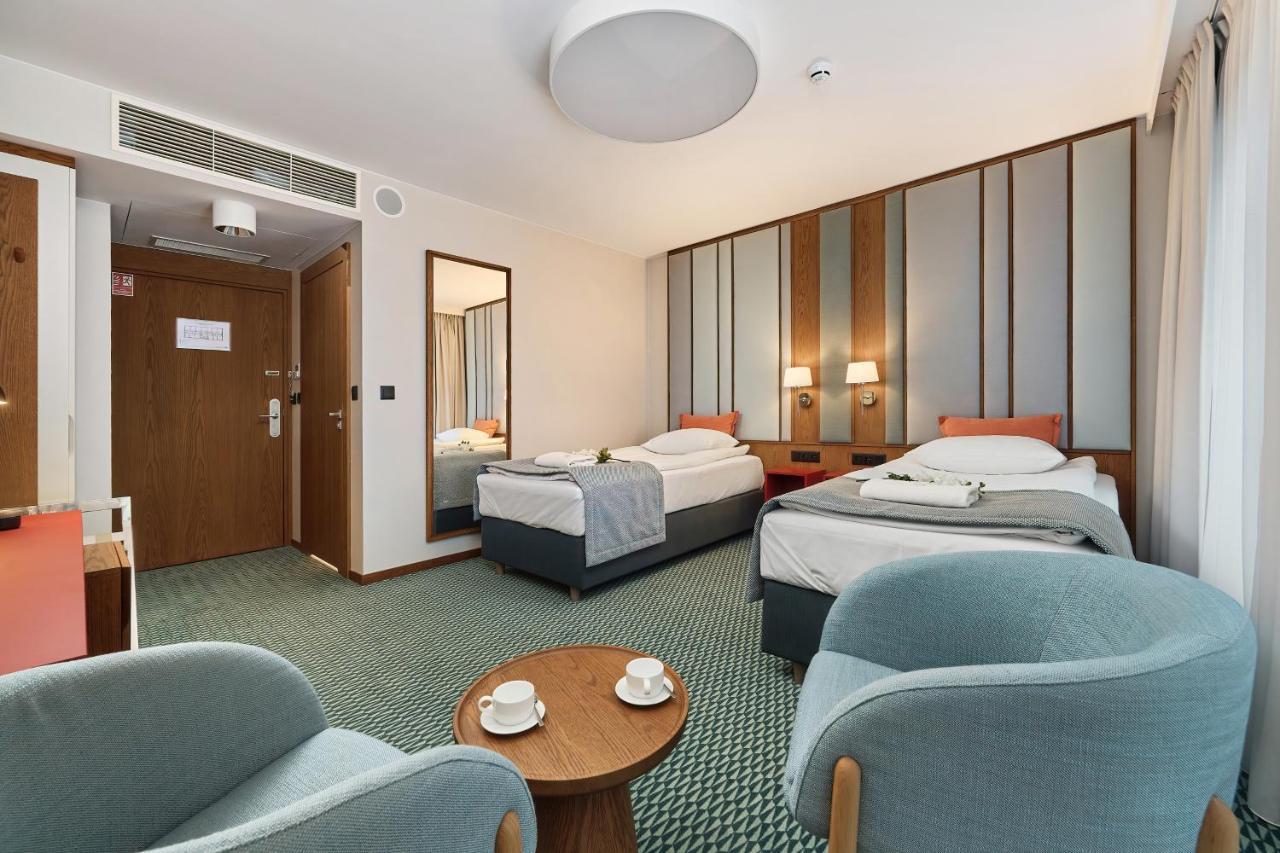 Gwarna Aparthotel City Center Wroclaw By Noclegi Renters Buitenkant foto