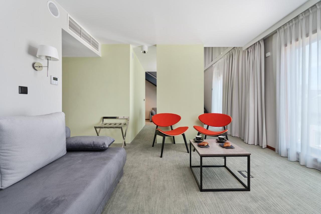 Gwarna Aparthotel City Center Wroclaw By Noclegi Renters Buitenkant foto