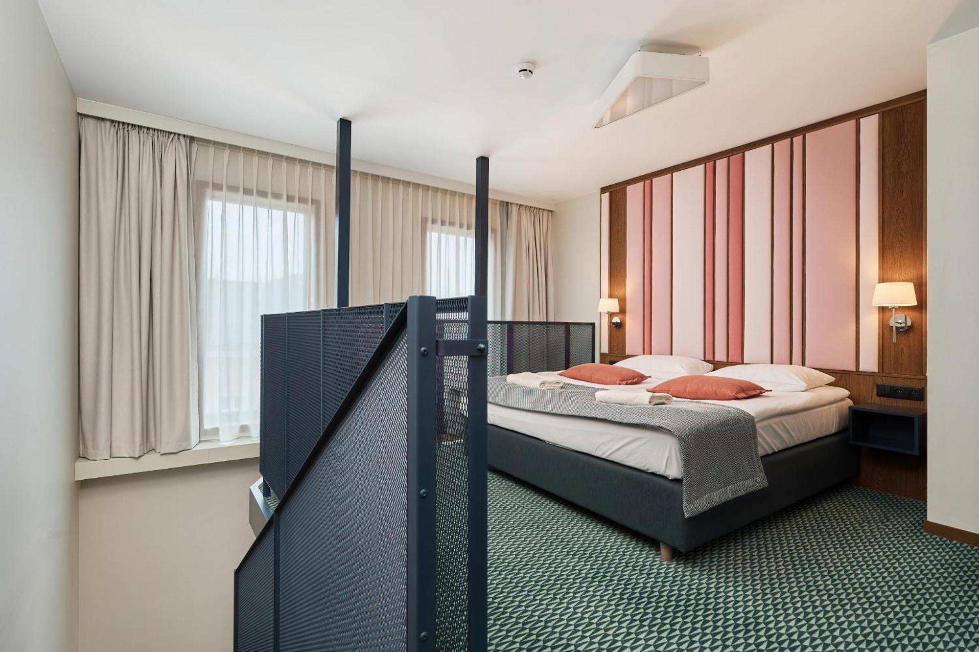 Gwarna Aparthotel City Center Wroclaw By Noclegi Renters Buitenkant foto
